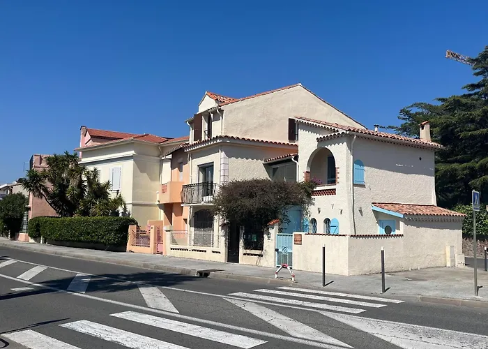 Holiday home Maison Du Pecheur Bord De - 2 A 4 Pers Saint-Raphael (Var)